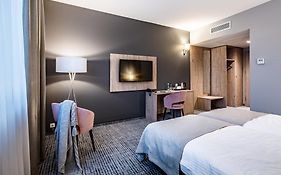 Sezony. Restauracja I Hotel